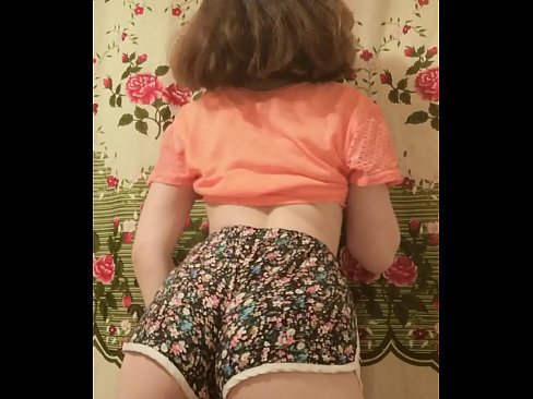 ❤️ Sexet ung babe laver en striptease ved at filme sine shorts på kamera ❤ Sex at da.seecamsus.top