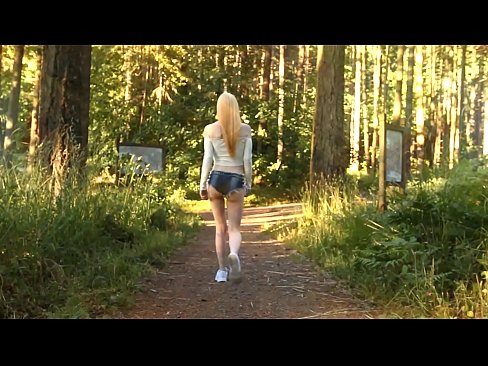 ❤️ Smuk kvinde bevæger sig langsomt, ikke nøgen video ❤ Sex at da.seecamsus.top